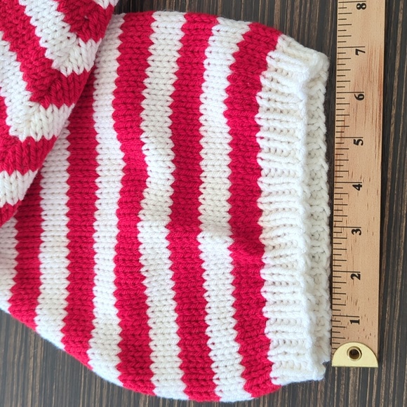 Kid knitted Christmas hat - Picture 3 of 4